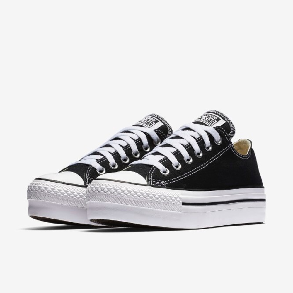 Chuck Taylor’s All Star Low Top Black Platforms